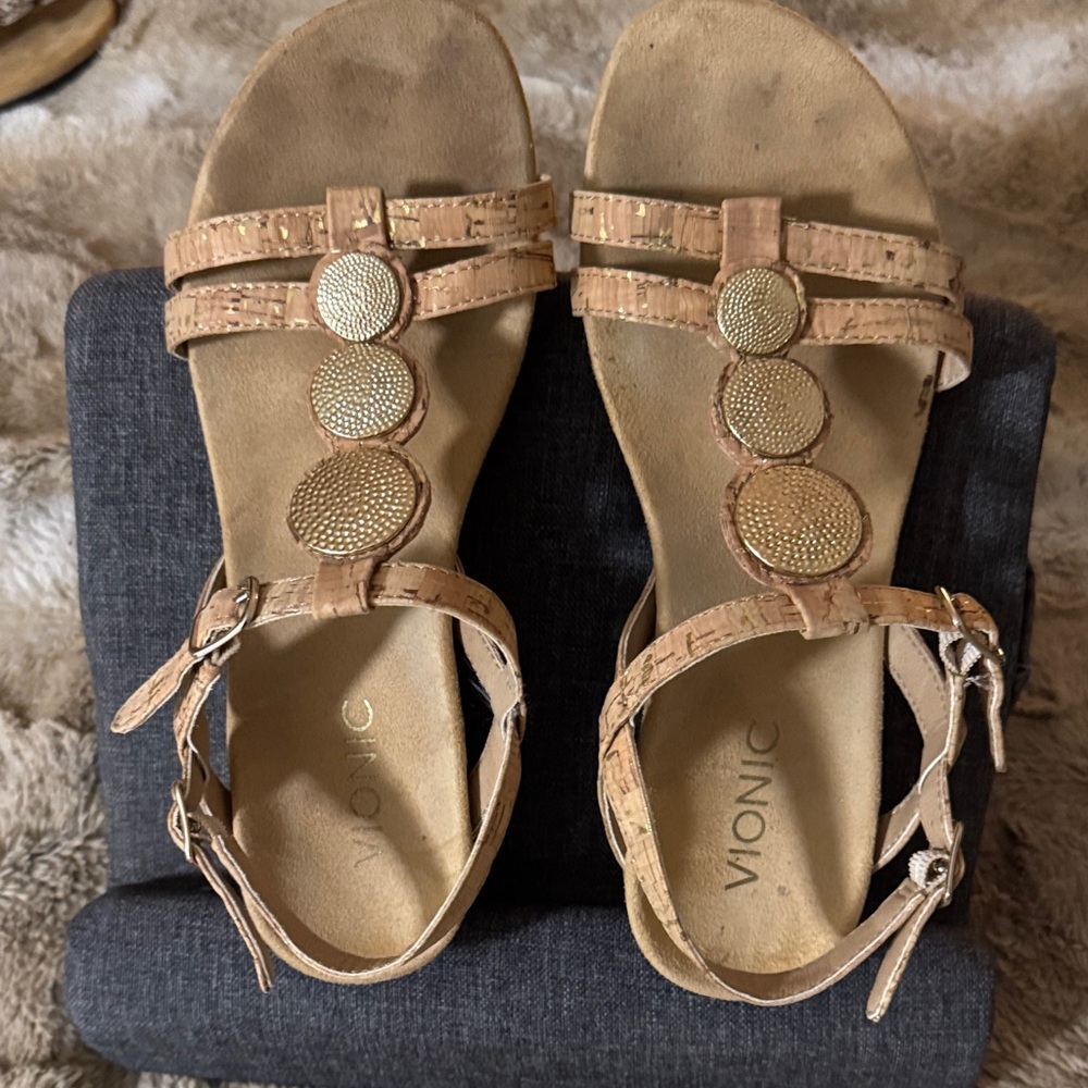 Vionic Tan Strappy Sandals Gold Medallion Accents - Size 7